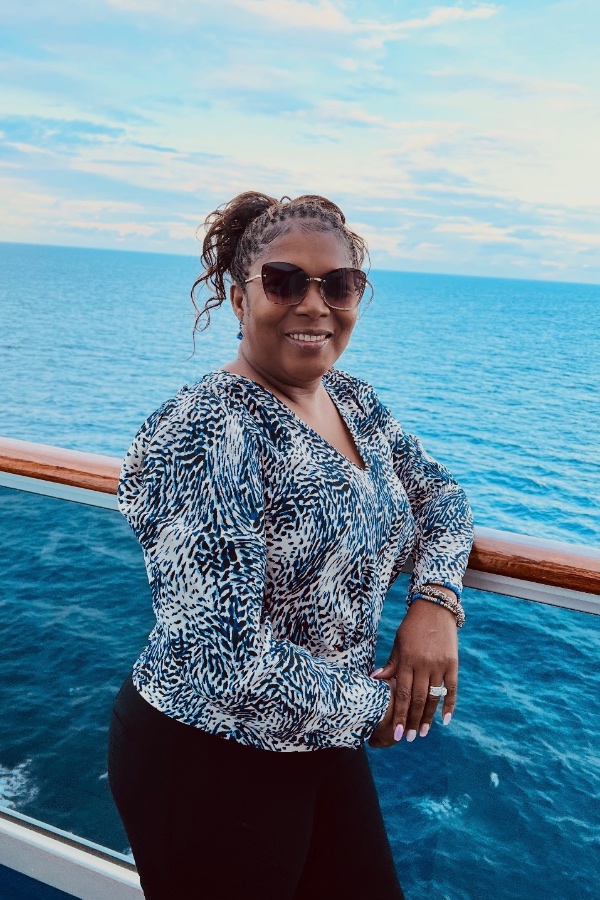 Cruise Brothers Travel Agent Flora Griffin